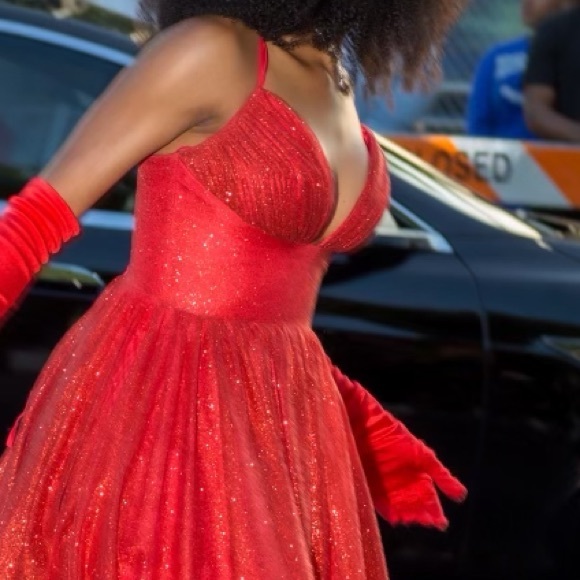 Red Glitter Prom/ wedding dress - Picture 8 of 8